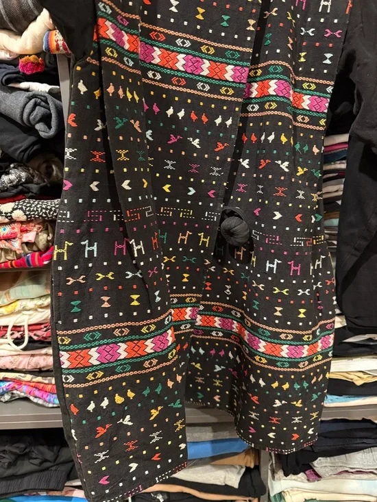 VINTAGE Embroidered Jacket - Picture 3 of 11